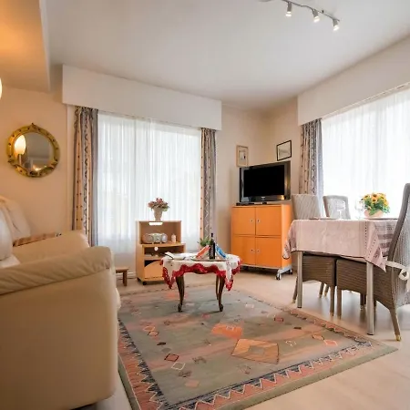 Apartment Snug In Close To Sea *